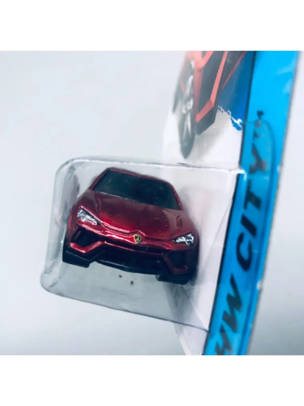 Hot wheels Lamborghini Urus Hw city 23/250 CFG93-07B3 red 2013 new READ
